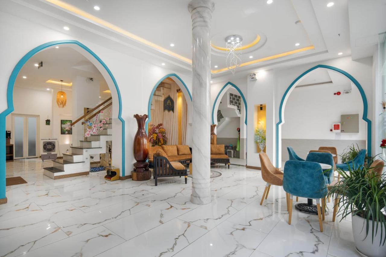 Phuong Dong Hotel And Apartment Quy Nhon Exterior foto